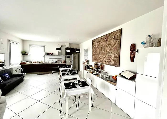 Gan Eden Nature House